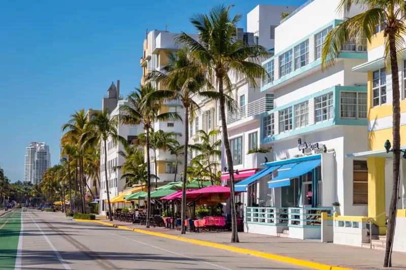 Empleos en hoteles en Surfside